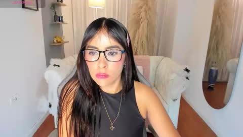 Natalia Leon online show from October 25, 6:13 am
