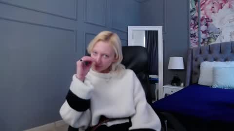 Natalie online show from February 21, 1:44 pm