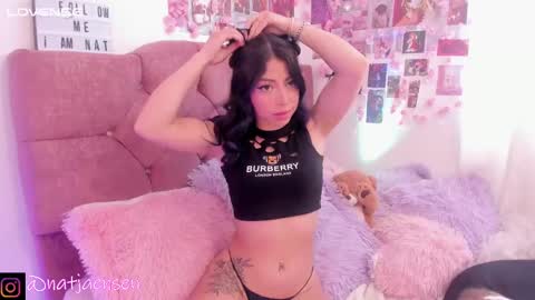 Snapshot of natalie_jaensen chatting on February 6, 10:10 pm online show from February 6, 10:10 pm