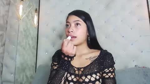 Snapshot of nataliepetite3x chatting on October 17, 11:47 am Natalie online show from October 17, 11:47 am