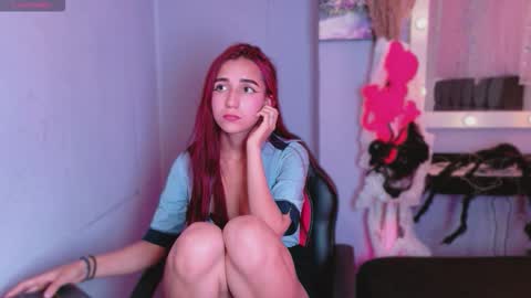 natalliapradas online show from October 29, 8:42 pm