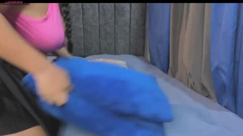 natalystevens online show from April 6, 10:38 am