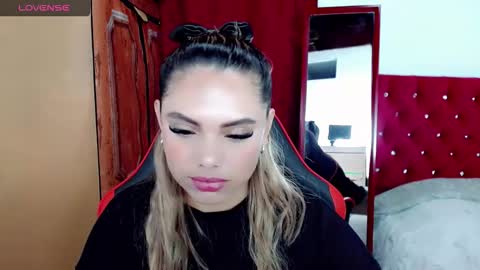 Snapshot of natasha__magics chatting on October 8, 2:30 am natasha__magics online show from October 8, 2:30 am