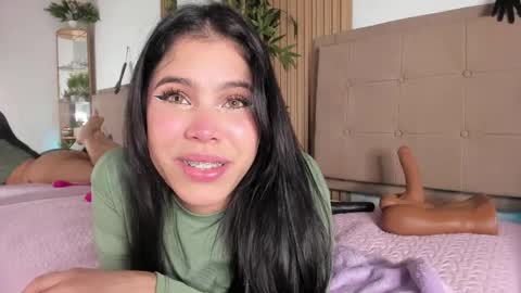 Natasha Sccott online show from March 2, 9:22 pm