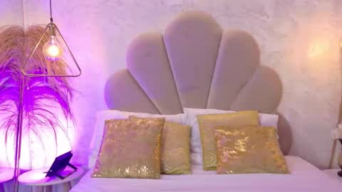 Natasha Collen online show from October 8, 2:19 am