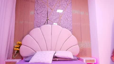 Natasha online show from April 6, 7:15 pm