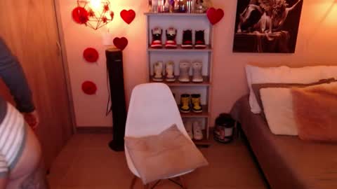 Snapshot of natasha_woo chatting on February 26, 11:52 pm Nat online show from February 26, 11:52 pm