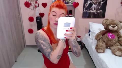 Snapshot of natasha_woo chatting on February 18, 12:17 pm Nat online show from February 18, 12:17 pm