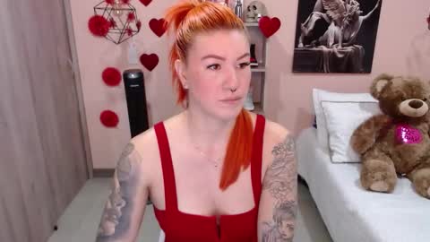 Snapshot of natasha_woo chatting on March 10, 12:17 pm Nat online show from March 10, 12:17 pm