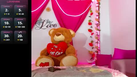 Snapshot of natashakissess chatting on February 25, 5:40 pm NatashaKissess online show from February 25, 5:40 pm