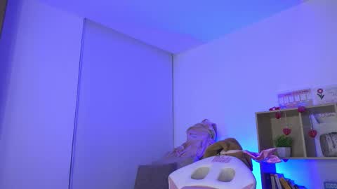 Natasha Independent model online show from December 3, 5:19 am