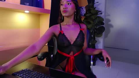 Snapshot of natazhaqueen chatting on October 7, 11:50 am nathalia online show from October 7, 11:50 am