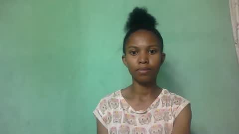 nathalie004 online show from October 23, 6:26 am