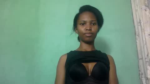 nathalie004 online show from October 17, 6:28 am