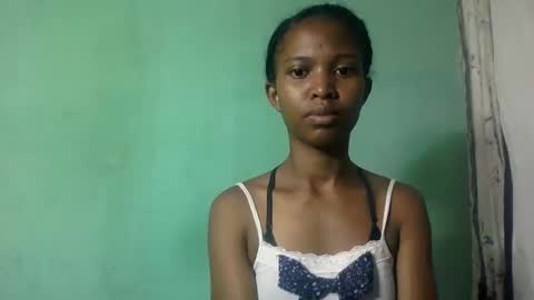 nathalie004 online show from October 21, 5:56 am