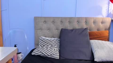 nathalie rossel online show from October 25, 8:20 pm