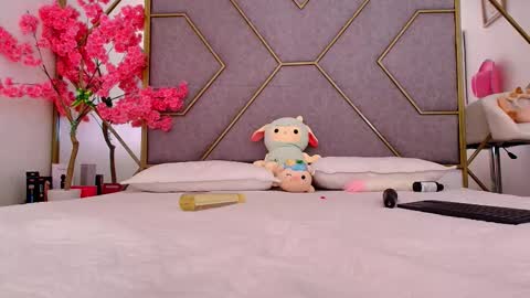 nathalya_summer online show from March 25, 9:32 pm