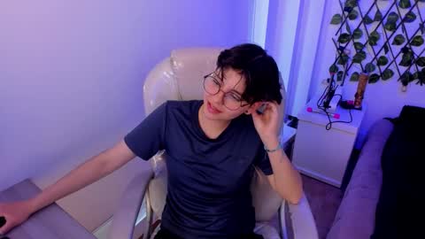 Snapshot of nathalyy_ds chatting on September 17, 8:01 pm nathalyy_ds online show from September 17, 8:01 pm