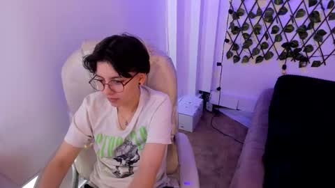 Snapshot of nathalyy_ds chatting on October 1, 7:57 pm nathalyy_ds online show from October 1, 7:57 pm