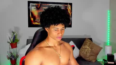 Snapshot of nathan_sexy247 chatting on October 18, 11:20 pm Nathan online show from October 18, 11:20 pm