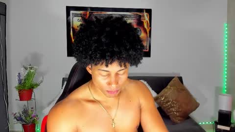 Snapshot of nathan_sexy247 chatting on October 14, 11:13 am Nathan online show from October 14, 11:13 am
