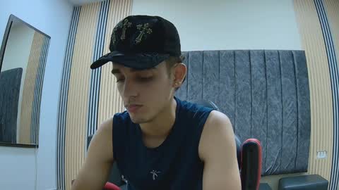 nathan_shimmer online show from April 6, 9:16 pm