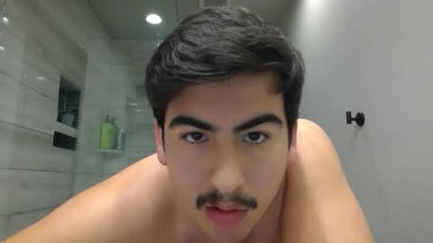 nathanielh07 online show from April 1, 6:16 pm