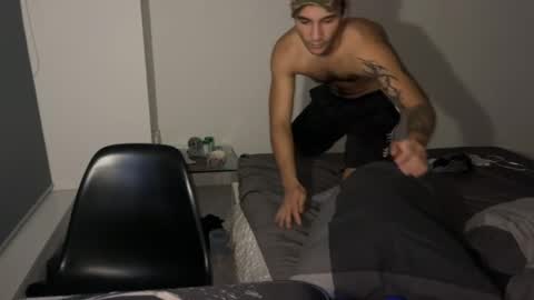 native_boy2 online show from April 9, 6:19 am