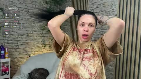 NATTY FIERROS online show from December 22, 6:14 pm