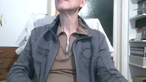 naturista25 online show from November 28, 7:43 pm