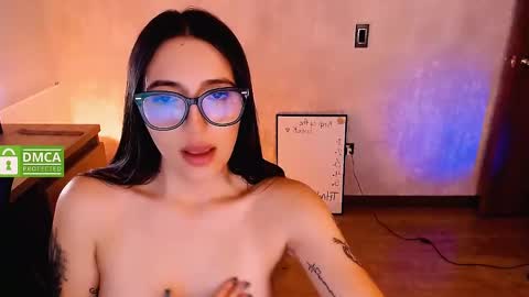 Natalia  Valeria online show from February 11, 11:01 pm