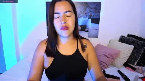 Snapshot of naty_07 chatting on February 10, 11:45 pm Natalia online show from February 10, 11:45 pm