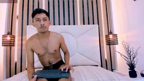 natzuki_ online show from February 23, 11:34 am