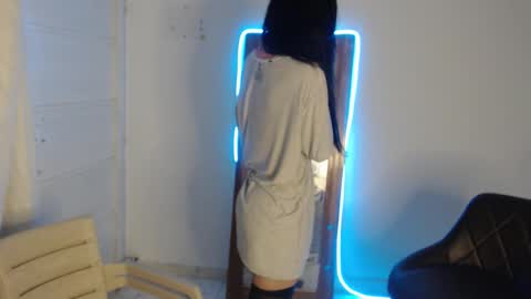 Stella Mcqueen online show from March 18, 12:33 pm