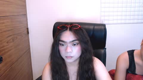 naughtcummer_yllana online show from March 29, 8:05 am