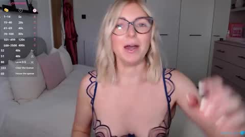Snapshot of naughty__bex chatting on October 13, 10:50 am Bex currently on maternity leave online show from October 13, 10:50 am
