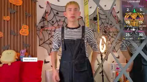 Christopher  Chris online show from October 16, 1:22 pm