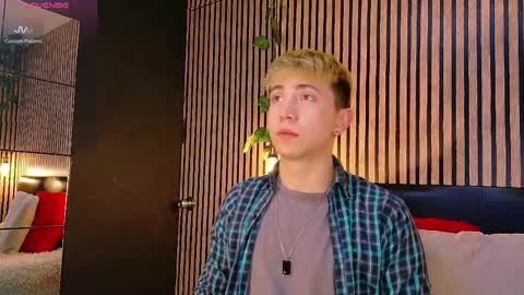 Christopher  Chris online show from March 4, 12:33 pm