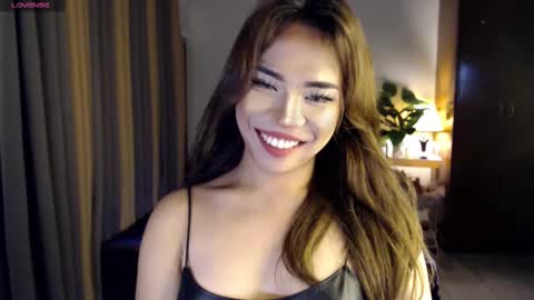 Snapshot of naughty_dreamerxxx chatting on February 21, 6:18 am Queen Jess online show from February 21, 6:18 am