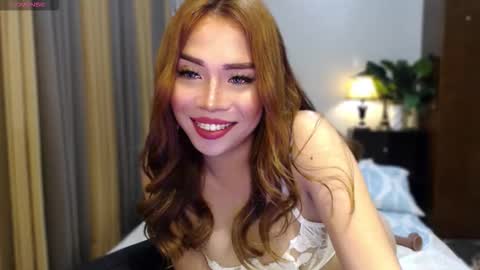 Snapshot of naughty_dreamerxxx chatting on September 17, 6:22 pm Queen Jess online show from September 17, 6:22 pm
