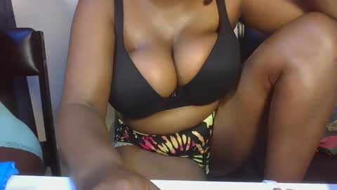 naughty_jazmine online show from November 22, 7:23 pm