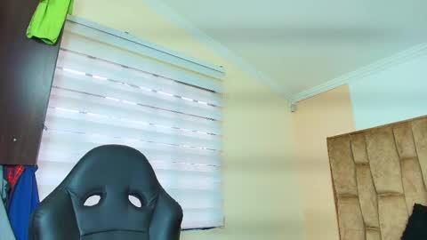 Snapshot of naughty_kittenm chatting on September 24, 11:39 am Kitten online show from September 24, 11:39 am