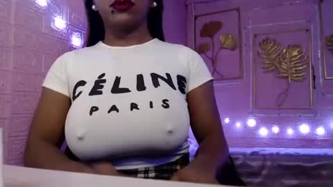 naughty_lorien143 online show from April 10, 3:28 pm