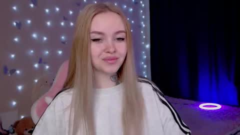 Mable online show from March 6, 2:32 am