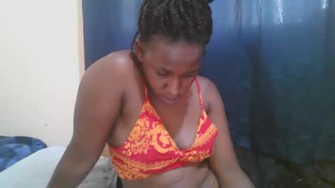 Snapshot of naughty_slender2 chatting on September 27, 7:28 am jn online show from September 27, 7:28 am