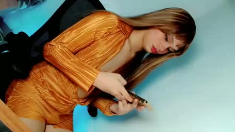 bella online show from January 16, 4:49 am