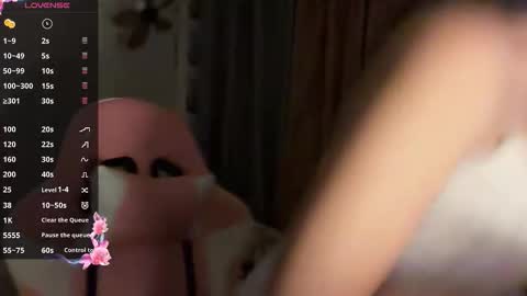 naughtychen18 online show from March 18, 7:25 am