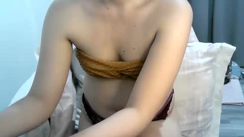 Snapshot of naughtyjoy690 chatting on March 5, 4:24 am naughtyjoy690 online show from March 5, 4:24 am