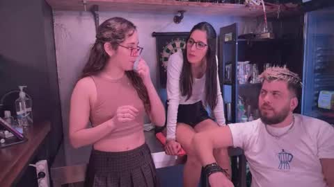 Snapshot of naughtyluxe chatting on February 20, 9:20 pm ANDREA STEPH MIKE online show from February 20, 9:20 pm
