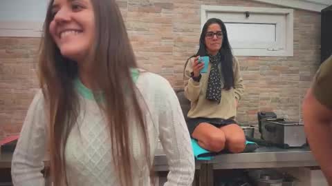 ANDREA STEPH  MIKE online show from October 28, 9:43 am